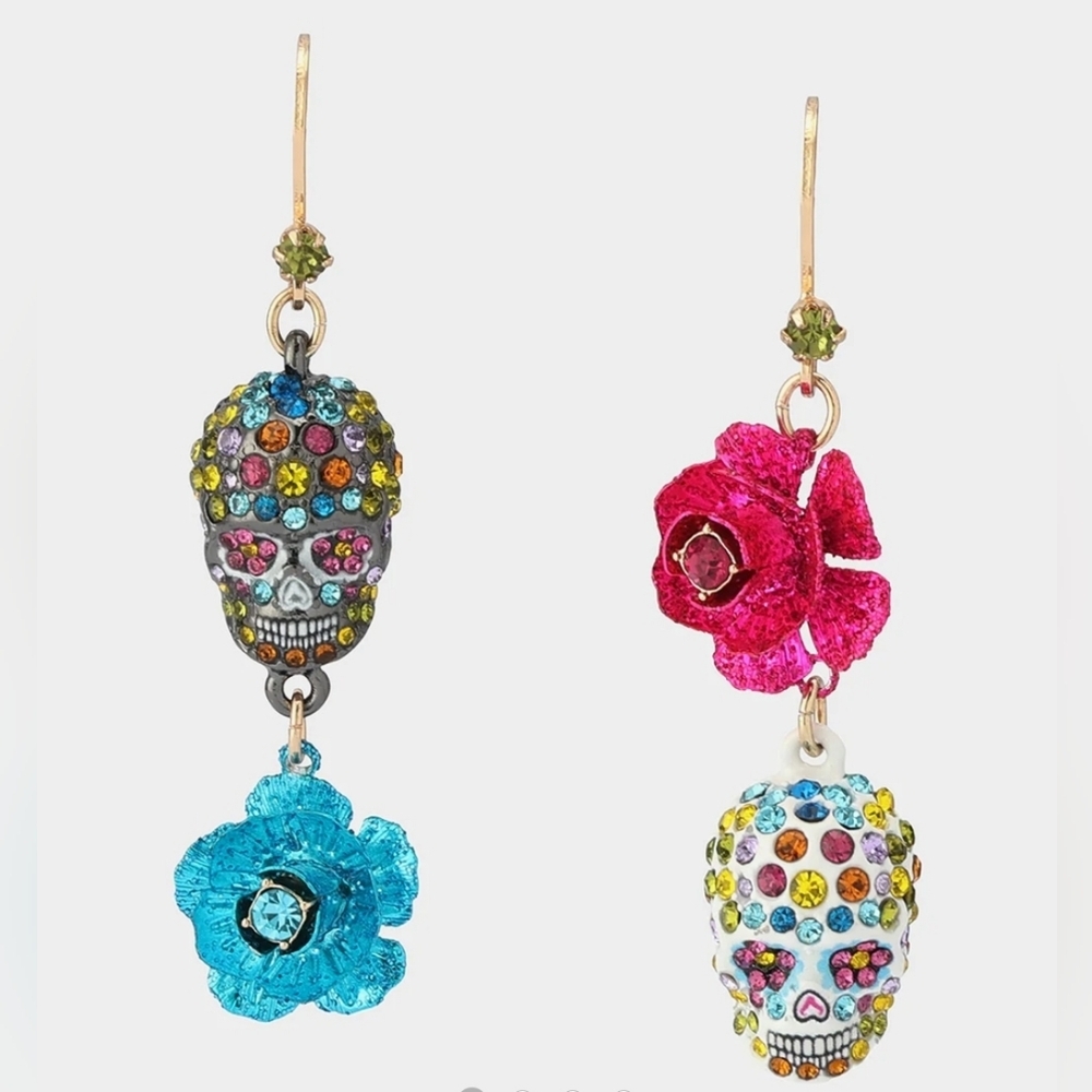 💕▪️Betsey Johnson▪️Multi Colorful Skull and Flower Drop Earrings